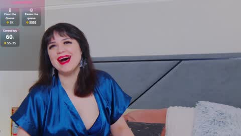 BellaHillss online show from January 2, 2025, 8:06 am