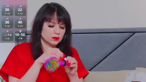 BellaHillss online show from February 14, 2025, 8:10 am