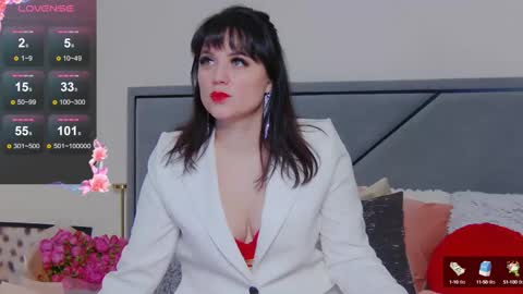 BellaHillss online show from March 7, 2025, 3:39 pm