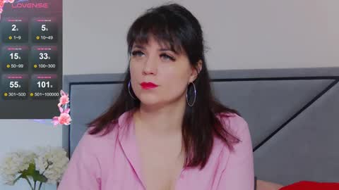 BellaHillss online show from March 10, 2025, 8:04 am