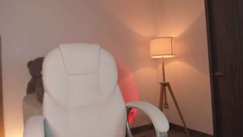 Snapshot of bellamia_ chatting on June 21, 2026, 12:57 am Bella Mia online show from June 21, 2026, 12:57 am