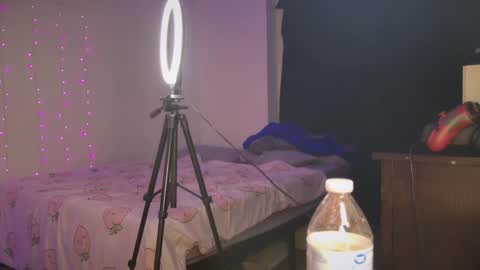 Bella Monroe online show from September 15, 2025, 3:28 am