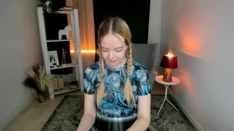 Bella online show from December 14, 2025, 10:25 pm