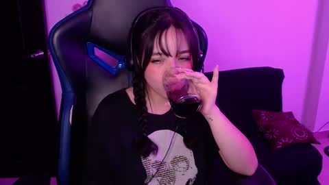 Bella Monteluna online show from September 24, 2025, 5:22 am