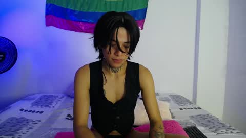 bellamy0955 online show from April 17, 2026, 2:36 am