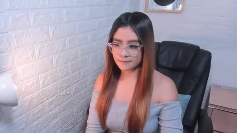 Snapshot of bellanoirsg chatting on April 16, 2026, 1:34 pm Nolrs online show from April 16, 2026, 1:34 pm