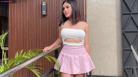 Bella Porch online show from December 17, 2024, 2:55 am