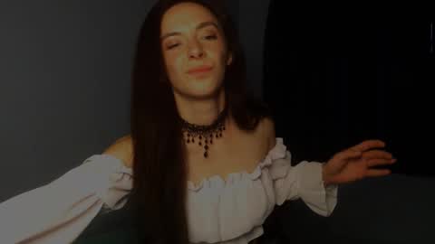 bellaqueen0701 online show from February 9, 2025, 5:29 am