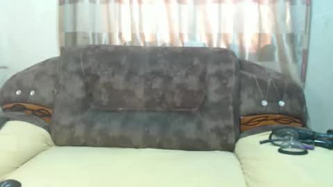 bellatee online show from November 29, 2025, 6:38 am