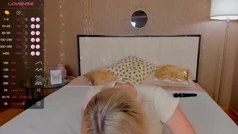 Snapshot of bellatip chatting on February 20, 2025, 1:03 am Bella online show from February 20, 2025, 1:03 am