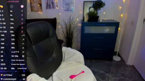 Bella online show from January 21, 2025, 7:50 pm