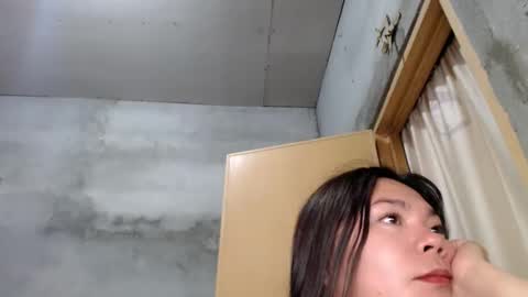 QUEEN BELLA online show from September 29, 2025, 8:52 am