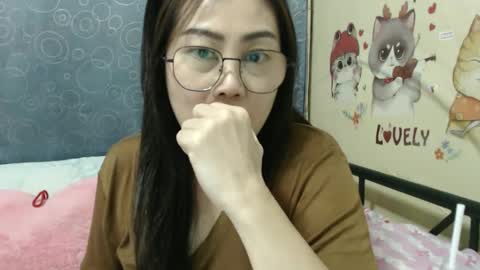 Bella online show from February 3, 2025, 11:42 am