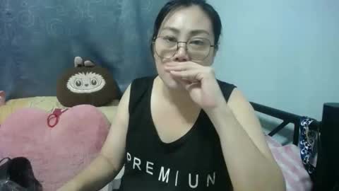 Bella online show from November 30, 2025, 6:12 pm