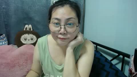 Bella online show from April 21, 2026, 12:00 pm