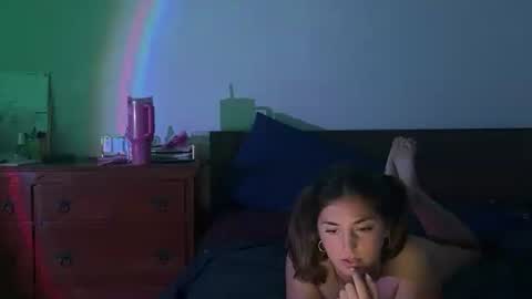 belle_snapps online show from February 2, 2026, 9:08 am