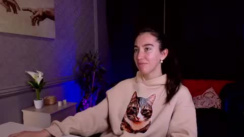 Bella online show from June 25, 2026, 5:12 am