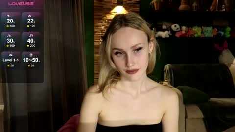 Belle online show from November 20, 2025, 11:21 am