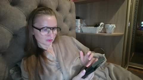 Amelia online show from October 19, 2025, 5:13 pm