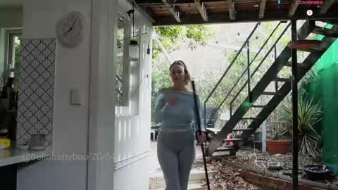 BELLE   online show from April 21, 2026, 2:51 am