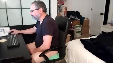 bellequeue19758 online show from November 28, 2025, 10:51 am