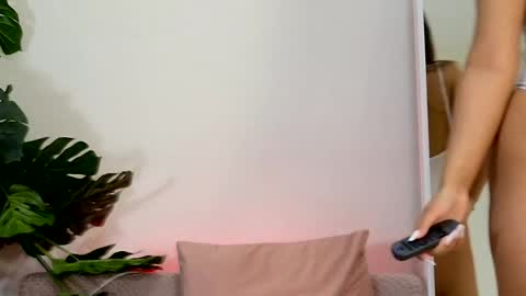 Belle online show from April 6, 2026, 4:46 am