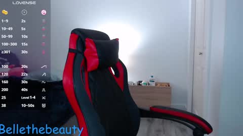 Snapshot of bellethebeauty20 chatting on May 15, 2026, 12:50 am Belle online show from May 15, 2026, 12:50 am