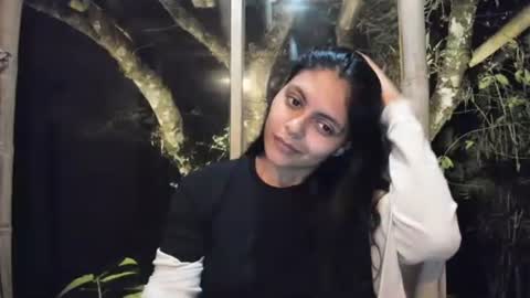 Snapshot of bellezacosmica chatting on January 19, 2025, 2:25 am bellezacosmica online show from January 19, 2025, 2:25 am