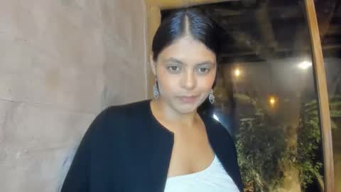 Snapshot of bellezacosmica chatting on June 11, 2026, 2:00 am bellezacosmica online show from June 11, 2026, 2:00 am