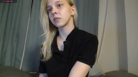 bellezza0 online show from April 22, 2026, 12:57 am