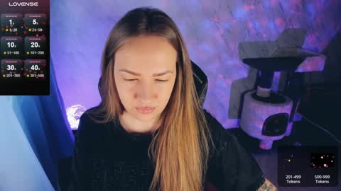 Your Annabelle Wolf  online show from December 11, 2024, 7:09 am