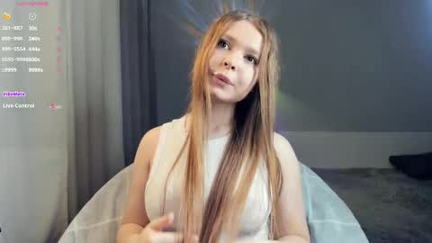 Bella online show from September 22, 2025, 6:10 pm