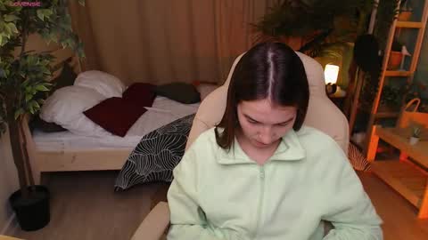 Bella online show from November 20, 2025, 1:39 am