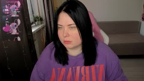 LinaBoo online show from December 1, 2025, 7:02 am