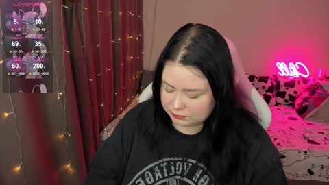 LinaBoo online show from February 4, 2026, 4:40 am