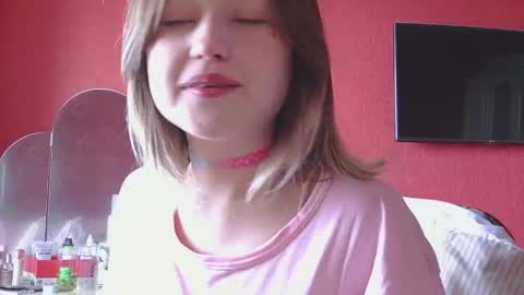 Snapshot of belovedmary chatting on June 3, 2026, 8:39 am belovedmary online show from June 3, 2026, 8:39 am