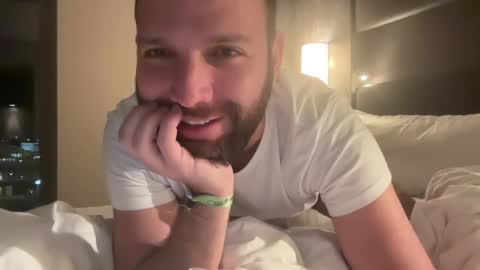 Snapshot of ben_nm chatting on February 9, 2025, 1:44 am Ben N. online show from February 9, 2025, 1:44 am