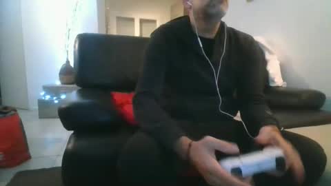 benbare13 online show from November 23, 2025, 8:08 pm