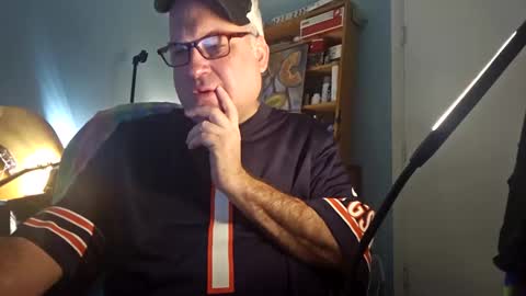 Bendavewill online show from November 12, 2025, 9:21 am