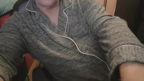 Snapshot of bendrinkin chatting on May 8, 2026, 1:22 am bendrinkin online show from May 8, 2026, 1:22 am