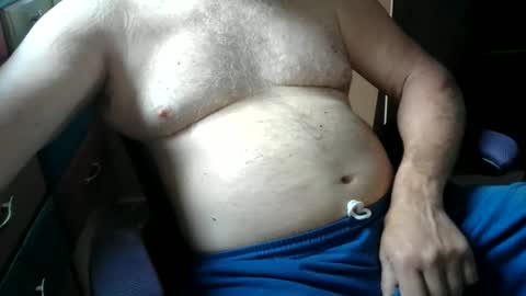 Snapshot of bendrinkin chatting on June 7, 2026, 11:36 am bendrinkin online show from June 7, 2026, 11:36 am