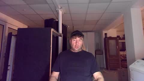 Robert  1984 online show from October 26, 2025, 3:56 am