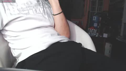 benijamin online show from December 2, 2025, 11:34 pm