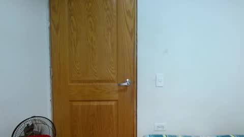 benjamin_isaac online show from September 20, 2025, 12:28 pm