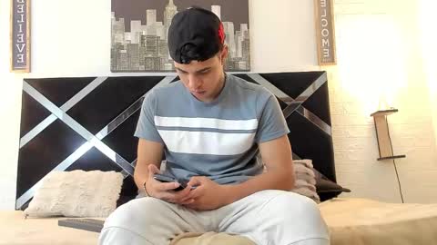 Snapshot of benjamin_more24 chatting on February 9, 2026, 4:05 am benjamin more24 online show from February 9, 2026, 4:05 am