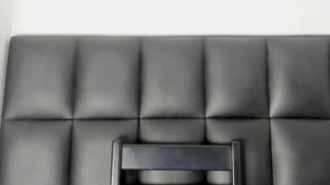 BEJAMIN online show from April 21, 2026, 2:51 am