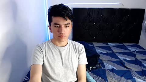 Snapshot of benji_hoter chatting on January 27, 2025, 5:37 pm Benji Hoter online show from January 27, 2025, 5:37 pm