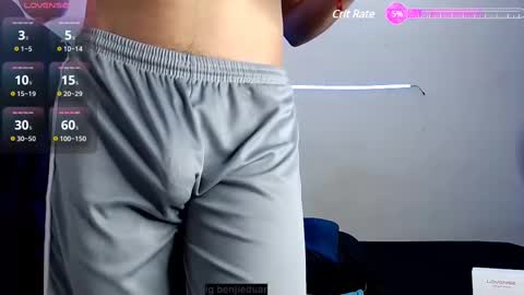 Snapshot of benji_hoter chatting on March 12, 2025, 11:22 pm Benji Hoter online show from March 12, 2025, 11:22 pm