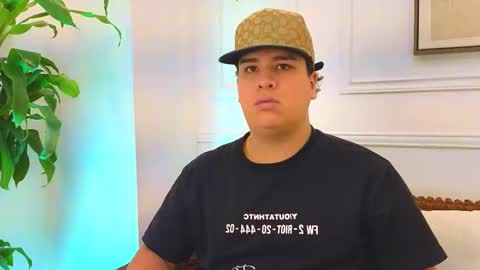 bennett_alejoo online show from March 9, 2026, 6:56 pm