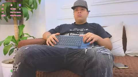 bennett_alejoo online show from April 20, 2026, 8:10 pm